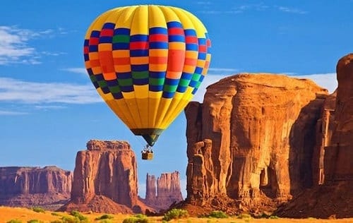 Montgolfière au dessus du Grand Canyon